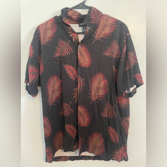 Leaf-print button down - Picture 1 of 2